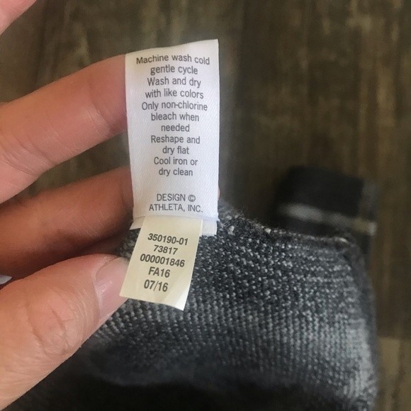 Athleta Dakota Merino Wool Plaid Windowpane Gray Sweater - Size XXS - Picture 6 of 10